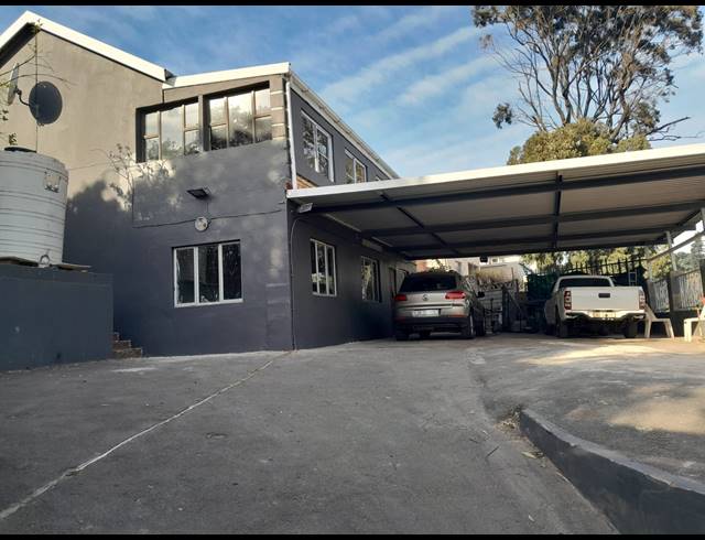 3 BEDROOM HOUSE FOR SALE IN BLUFF